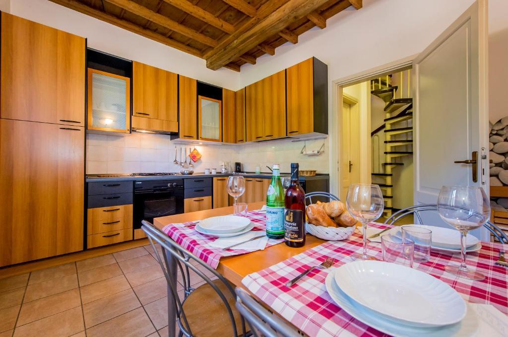 Le Residenze Del Conte Agudio Malgrate Quarto foto