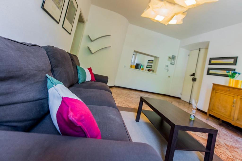 Le Residenze Del Conte Agudio Malgrate Quarto foto